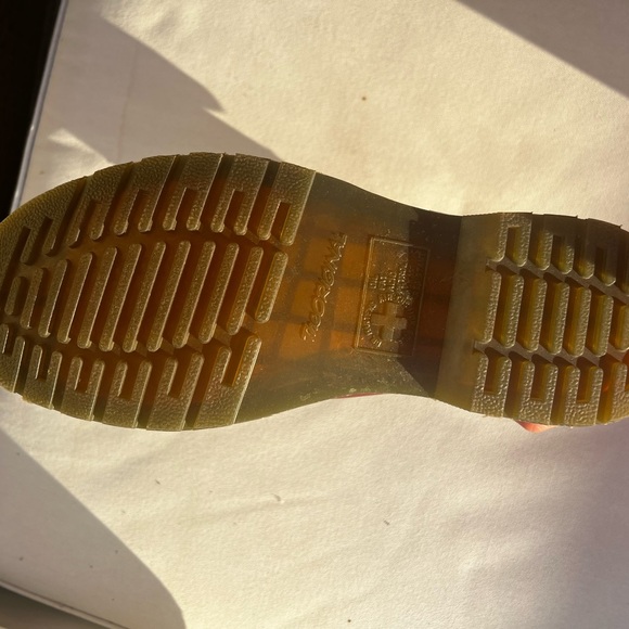 Dr. Marten Chelsea Boot in Oxblood Red - Picture 4 of 4